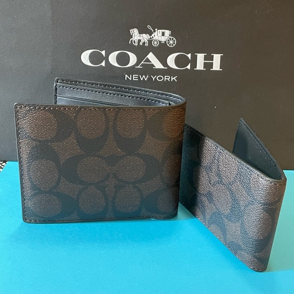 NWT Coach 3 In 1 Wallet With Signature Canvas With Souvenir Patches - Picture 7 of 7